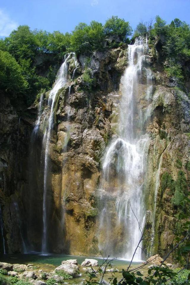 十四冬高山滑雪比赛在延庆“雪飞燕”开赛——