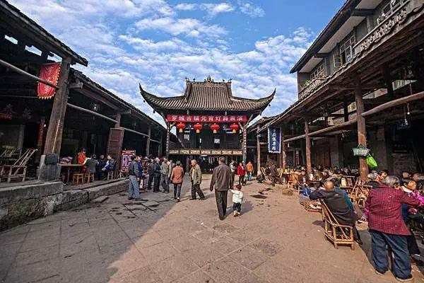 “弘扬正气,引领风尚”虚拟廉洁教育基地设计 展厅设计